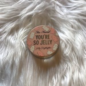 Too faced highlighter